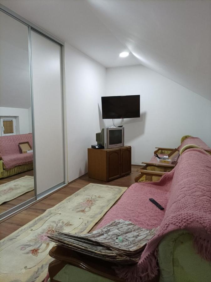 Apartmani Mladenovic Kijevo Exterior photo