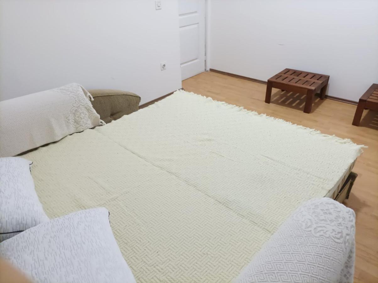 Apartmani Mladenovic Kijevo Exterior photo